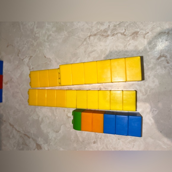 Mega Bloks creativity Building box around 300 Piece - Picture 15 of 15